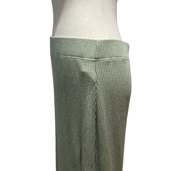 Rails Women's Green Ribbed Skirt Angie Reseda‎ Size Large Midi Knit Pull On - Picture 7 of 10